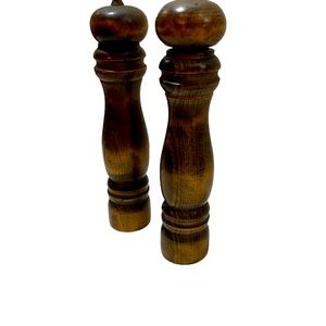 HIMARK Japan VTG Wooden Pepper Grinder & Salt Shaker Set Approximately 9 In Tall